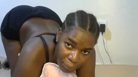 ebbonydream online show from May 14, 2026, 10:05 pm