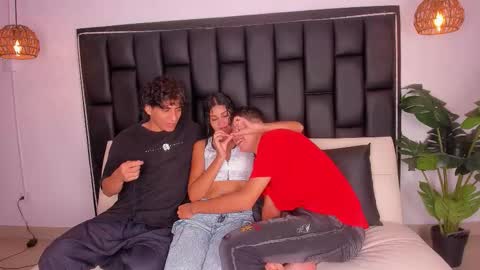 Boys Prado Vikingo and Girl online show from January 7, 2026, 7:38 pm