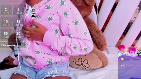 Snapshot of ebony_beautifull chatting on December 6, 2024, 2:02 am Luci online show from December 6, 2024, 2:02 am