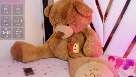 Snapshot of ebony_beautifull chatting on December 20, 2024, 1:47 am Luci online show from December 20, 2024, 1:47 am