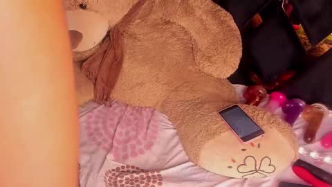 Snapshot of ebony_beautifull chatting on February 15, 2025, 6:44 am Luci online show from February 15, 2025, 6:44 am