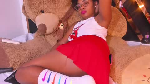 Snapshot of ebony_beautifull chatting on March 7, 2025, 4:46 am Luci online show from March 7, 2025, 4:46 am