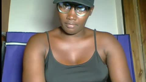 Snapshot of ebony_choco2 chatting on April 5, 2026, 3:31 pm ebony choco2 online show from April 5, 2026, 3:31 pm