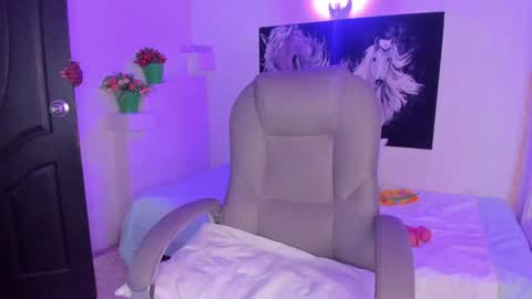 ebony_katterin online show from January 21, 2025, 7:39 pm