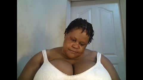 ebony_magixs online show from October 12, 2025, 7:02 pm