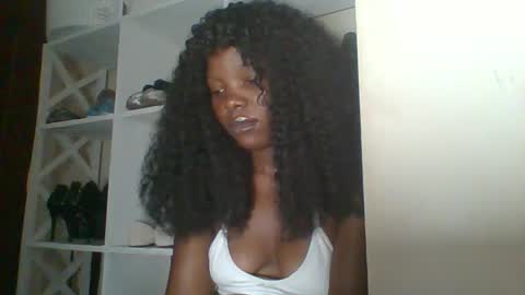 Snapshot of ebony_malkia chatting on December 16, 2025, 7:46 am Malikia online show from December 16, 2025, 7:46 am