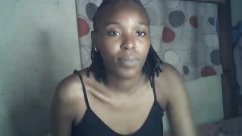 Snapshot of ebony_phoenix12 chatting on October 29, 2025, 1:52 am ebony_phoenix12 online show from October 29, 2025, 1:52 am