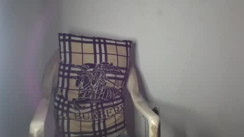 Snapshot of ebony_pussy98 chatting on December 17, 2024, 6:02 am delilah online show from December 17, 2024, 6:02 am