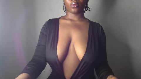 Snapshot of ebony_pussy98 chatting on February 13, 2025, 2:01 am delilah online show from February 13, 2025, 2:01 am