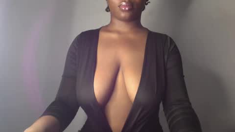 Snapshot of ebony_pussy98 chatting on February 25, 2025, 2:33 pm delilah online show from February 25, 2025, 2:33 pm
