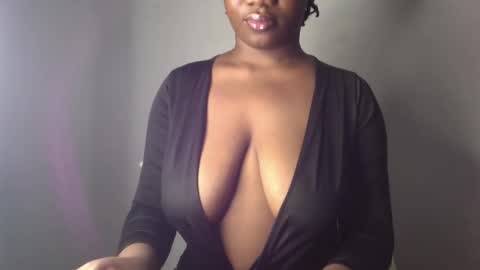 Snapshot of ebony_pussy98 chatting on February 27, 2025, 2:53 am delilah online show from February 27, 2025, 2:53 am