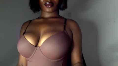 delilah online show from March 27, 2026, 6:51 pm