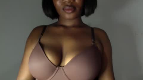 delilah online show from April 18, 2026, 7:07 pm