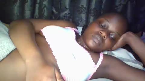 Snapshot of ebony_tasha chatting on February 3, 2026, 11:21 pm tasha online show from February 3, 2026, 11:21 pm