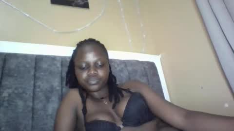 Snapshot of ebony_tasha chatting on February 10, 2026, 10:03 pm tasha online show from February 10, 2026, 10:03 pm