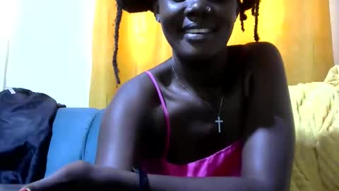Snapshot of ebonybloom01 chatting on April 7, 2026, 9:32 am ebonybloom01 online show from April 7, 2026, 9:32 am