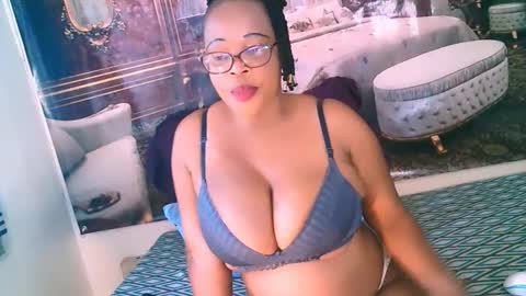 ebonyblooom69 online show from September 18, 2025, 6:37 am