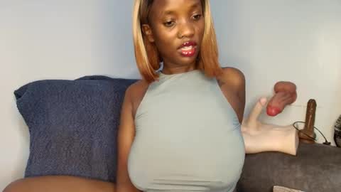 Ebony Melanie online show from March 11, 2026, 3:18 pm