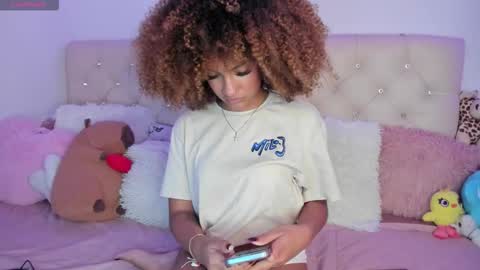 Queen Ebony online show from November 20, 2025, 8:30 pm