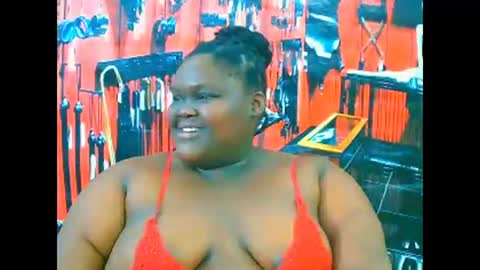 ebonyhotbuns4u2luv online show from November 9, 2025, 7:45 pm