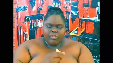 ebonyhotbuns4u2luv online show from November 13, 2025, 9:41 am