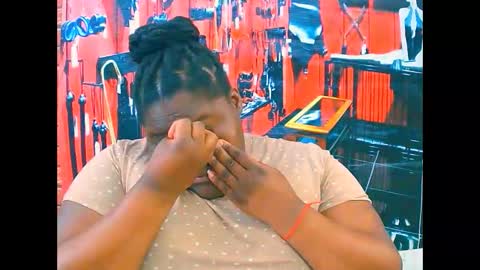 ebonyhotbuns4u2luv online show from November 17, 2025, 9:26 am