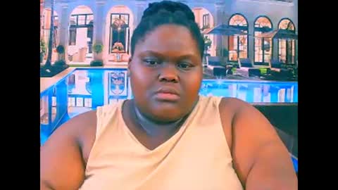 ebonyhotbuns4u2luv online show from December 15, 2025, 8:51 am