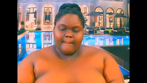 ebonyhotbuns4u2luv online show from December 19, 2025, 7:37 am