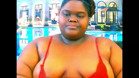 Snapshot of ebonyhotbuns4u2luv chatting on February 18, 2026, 9:05 am ebonyhotbuns4u2luv online show from February 18, 2026, 9:05 am