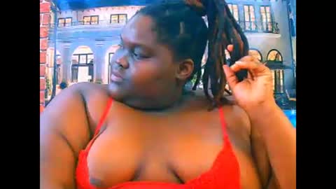 Snapshot of ebonyhotbuns4u2luv chatting on April 10, 2026, 11:09 pm ebonyhotbuns4u2luv online show from April 10, 2026, 11:09 pm