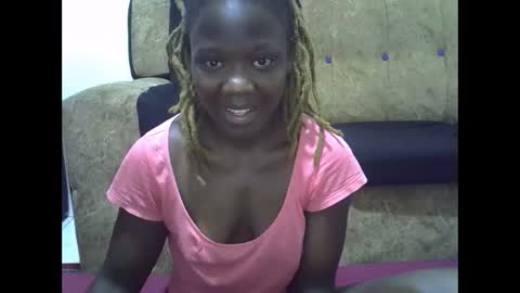 Snapshot of ebonyliliana chatting on December 14, 2024, 2:01 am ebonyliliana online show from December 14, 2024, 2:01 am