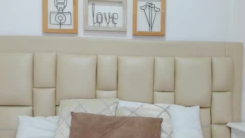 Ludovica online show from December 18, 2025, 3:01 am