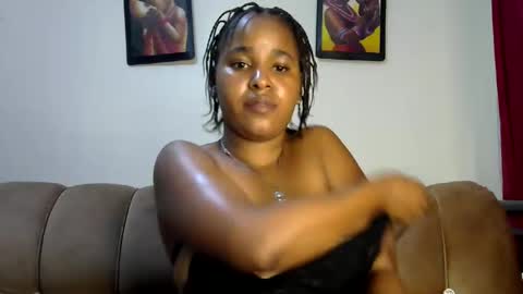 Snapshot of ebonyluna229320 chatting on February 1, 2025, 6:40 pm i am clara online show from February 1, 2025, 6:40 pm