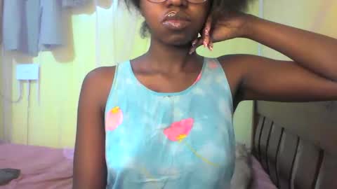 Ebonymuse2 online show from May 18, 2026, 6:19 am