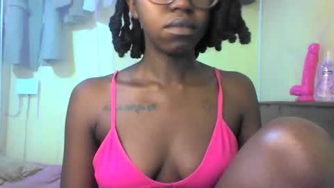 Ebonymuse2 online show from May 18, 2026, 8:58 pm