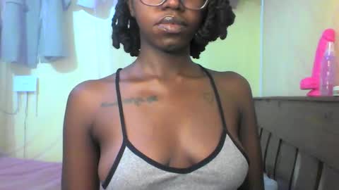 Ebonymuse2 online show from May 21, 2026, 10:50 pm