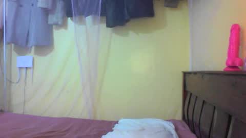 Ebonymuse2 online show from May 27, 2026, 8:55 am