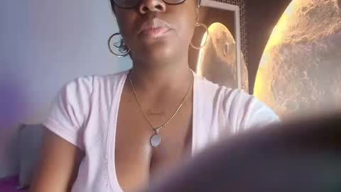 Snapshot of ebonyrosee_ chatting on June 8, 2026, 12:05 pm ebonyrosee_ online show from June 8, 2026, 12:05 pm