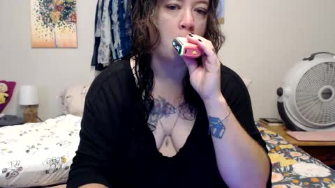 Snapshot of echosol17 chatting on September 23, 2025, 11:24 am Weird Echo online show from September 23, 2025, 11:24 am