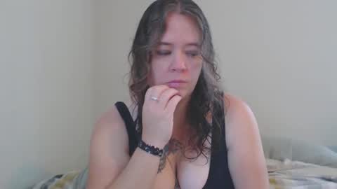 Snapshot of echosol17 chatting on September 28, 2025, 5:07 pm Weird Echo online show from September 28, 2025, 5:07 pm