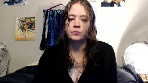 Snapshot of echosol17 chatting on October 5, 2025, 4:22 am Weird Echo online show from October 5, 2025, 4:22 am