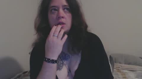 Snapshot of echosol17 chatting on October 8, 2025, 10:24 am Weird Echo online show from October 8, 2025, 10:24 am