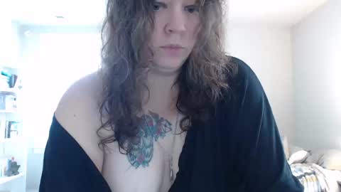 Snapshot of echosol17 chatting on October 14, 2025, 4:52 pm Weird Echo online show from October 14, 2025, 4:52 pm