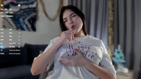 Snapshot of edabayse chatting on December 25, 2024, 2:13 pm Viola online show from December 25, 2024, 2:13 pm