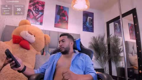 Snapshot of edahi1386 chatting on December 15, 2025, 4:44 pm edahi1386 online show from December 15, 2025, 4:44 pm