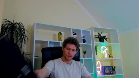 eddie_baker online show from May 12, 2026, 12:35 pm