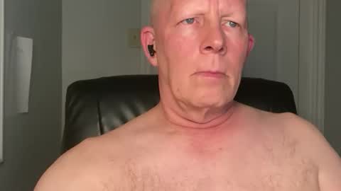 Snapshot of eddygl1968 chatting on October 29, 2025, 2:36 am Eddy online show from October 29, 2025, 2:36 am