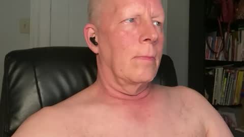 Snapshot of eddygl1968 chatting on December 2, 2025, 3:45 am Eddy online show from December 2, 2025, 3:45 am