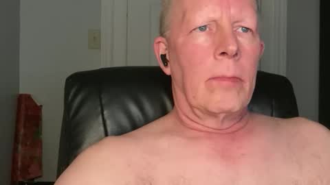 Snapshot of eddygl1968 chatting on December 22, 2025, 3:36 am Eddy online show from December 22, 2025, 3:36 am