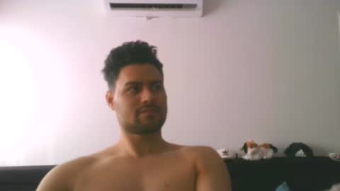 ZohanMohamed online show from February 13, 2025, 12:32 pm